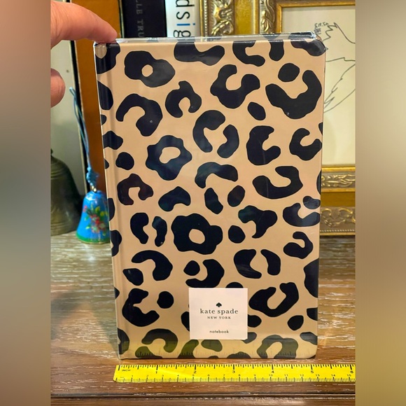 Kate Spade Graphic Leopard 200 Lined Page Notebook approx. 8.25”x 5” NWT 🐆♠️🐆 - Picture 9 of 11